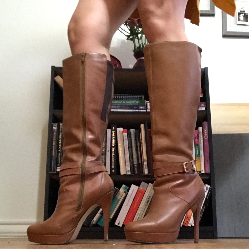 🚫SOLD High rise boots